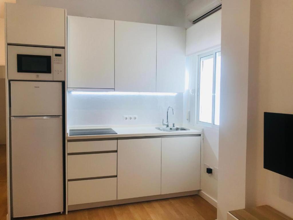 Gleaming & Well Located Apartment In Malaga Center Exterior photo